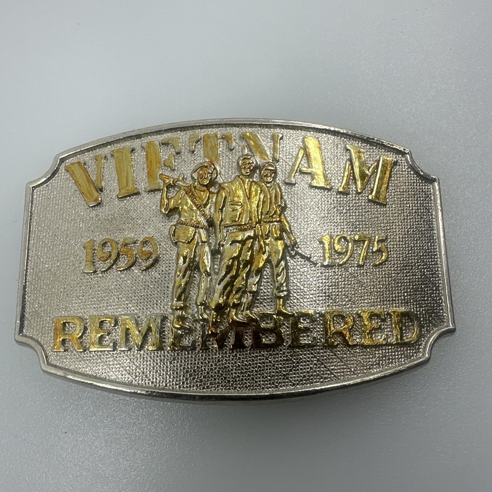 Vietnam Veteran Soldier 1959-1975 Remembered VTG 1990 Commemorative Belt Buckle